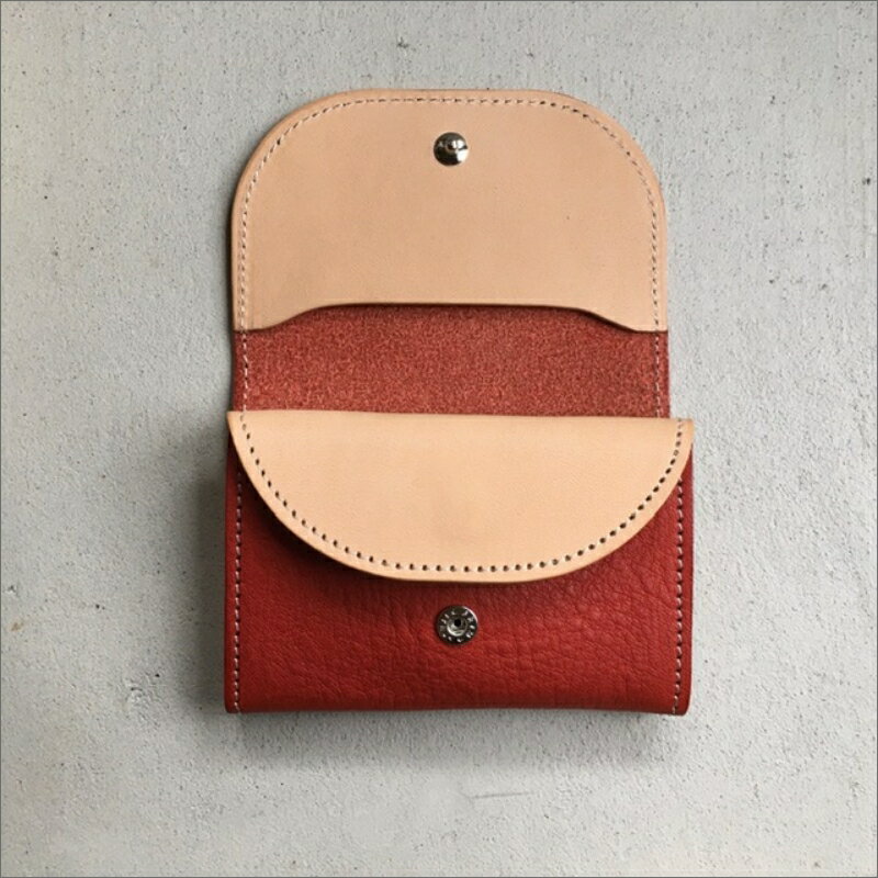 【ふるさと納税】カードケース （レッド）　レザー れざー 本革 コインケース カードケース 名刺ケース 財布 サイフ 革小物 革製品 おしゃれ オシャレ お洒落 シンプル ギフト プレゼント お祝い 送料無料 サムネイル3