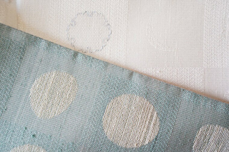 【ふるさと納税】京都・遊絲舎／真綿紬の絹糸が映える。丹後帯 半幅帯「雪月花」（水／白） 京袋帯 筆文字 シンプル 美しい きれい 水 白 水色 白色 ふるさと納税 帯 ふるさと納税 半幅帯 ふるさと納税 着物 ふるさと納税 着物小物 ふるさと納税 和服 サムネイル2