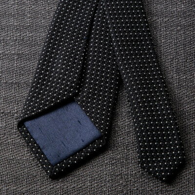 【ふるさと納税】【手織りネクタイ】ブラック ラインドットタイ kuskafabric 丹後の絹織物【高島屋選定品】【1615604】 サムネイル2