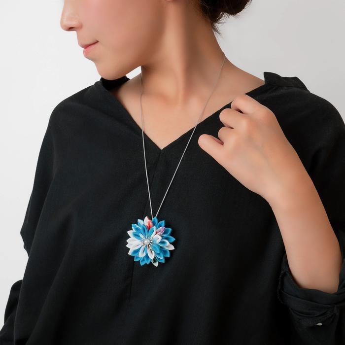 【ふるさと納税】花舞うペンダント「つまみ細工×堺注染」（青） サムネイル3