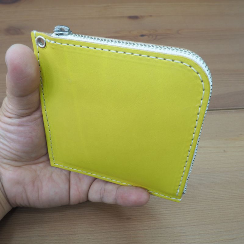 【ふるさと納税】 財布 プチウォレット 【イエロー】 革 ( 縦約11cm × 横約11cm × 厚さ約1.0cm ) サムネイル2