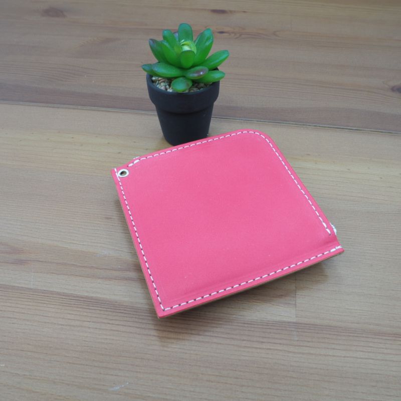 【ふるさと納税】 財布 プチウォレット【レッド】 革 ( 縦約11cm × 横約11cm × 厚さ約1.0cm )