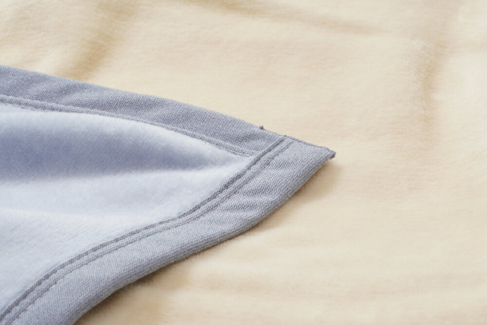【ふるさと納税】抗ウィルス加工 綿毛布 (毛羽部分)「シングル／ベージュ」｜ブランケット 快眠 快適 熟睡 寝具 ベッド 洗濯可能 新生活 [1481] サムネイル3