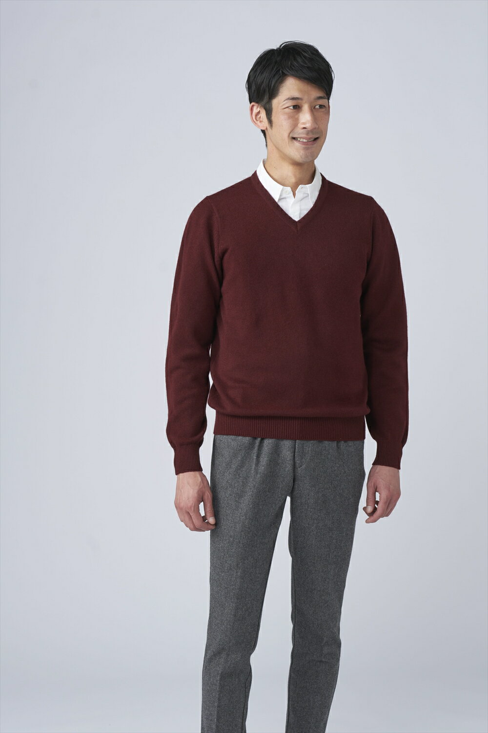 【ふるさと納税】日本製 カシミヤ100% Vセーター ワイン Mサイズ｜敬老の日 お歳暮 御歳暮 贈答品 ギフト 誕生日プレゼント 贈り物 父の日 母の日 お年賀 寒中見舞い クリスマス お見舞 [2630] サムネイル2