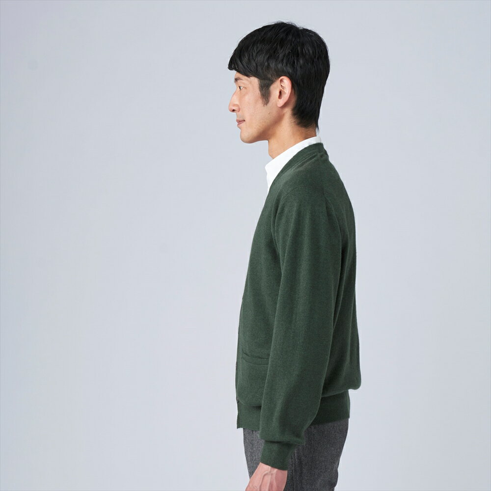 【ふるさと納税】日本製 カシミヤ100% カーディガン グリーン 2Lサイズ｜敬老の日 お歳暮 御歳暮 贈答品 ギフト 誕生日プレゼント 贈り物 父の日 母の日 お年賀 寒中見舞い クリスマス お見舞 [2640] サムネイル3