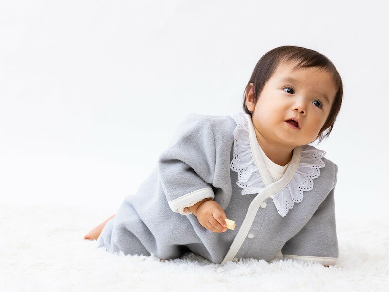 【ふるさと納税】名入れ可 綿毛布 レース半袖スリーパー (Mサイズ グレー) 2way仕様で暖か 毛布の町 (泉大津産)｜ブランケット ひざ掛け 膝掛 快眠 快適 熟睡 睡眠 寝具 洗濯可能 敬老の日 お歳暮 御歳暮 贈答品 ギフト 誕生日プレゼント 贈り物 sleeper-hs-lace [1567] サムネイル2