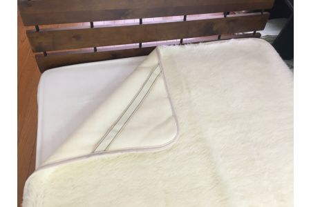 【ふるさと納税】ご家庭で洗える ムートン調 ウールシーツ シングル 100cm幅(毛羽部分 ウール100%) [0211]｜蒸れない快適な睡眠 吸湿発熱性 天然繊維 高密度 ふわふわ肌触り 泉大津市産 - 画像2