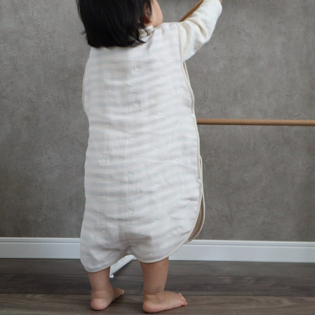 【ふるさと納税】4重ガーゼ スリーパー 1枚 ピンクグレー 泉州南部織 eclat bebe 赤ちゃん 日本製 綿100% ふわふわの肌触り ペールカラー ボーダー 星柄 性別問わず使える スナップボタン 脱着が楽 お取り寄せ 泉佐野市 送料無料 サムネイル3