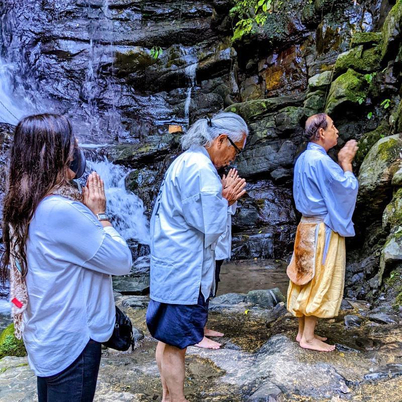 【ふるさと納税】【特別企画】犬鳴山・七宝瀧寺 脚のお滝修行体験＋参道パワースポット解説書付き（2名様） - 画像2