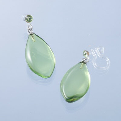 【ふるさと納税】琥珀のピアス風イヤリング(アップルグリーンカラー)【1562456】 サムネイル2