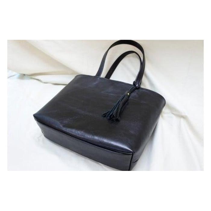 【ふるさと納税】トートバッグ中（オール革・黒）【革レザーバッグ革楽家オーダーメイドトートバッグ中オール革ポケットティッシュケース付き中型仕様大阪府門真市】 - 画像3