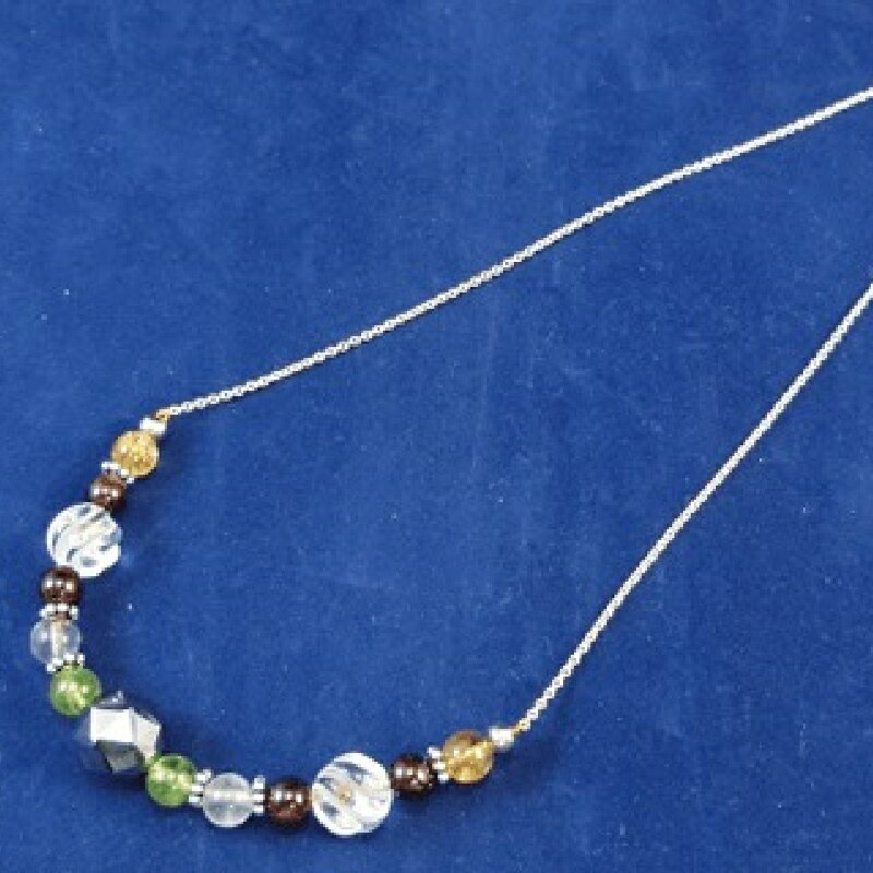 天然石ネックレス 「星を胸に」