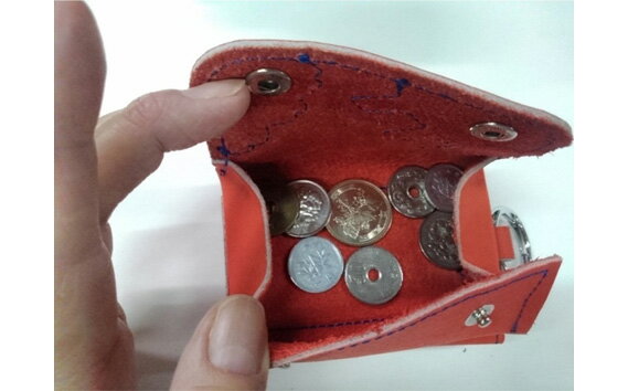 【ふるさと納税】No.095 グローブの革製　コンパクトな三つ折り財布　RDA ／ さいふ 手作り レザー 送料無料 大阪府 サムネイル3