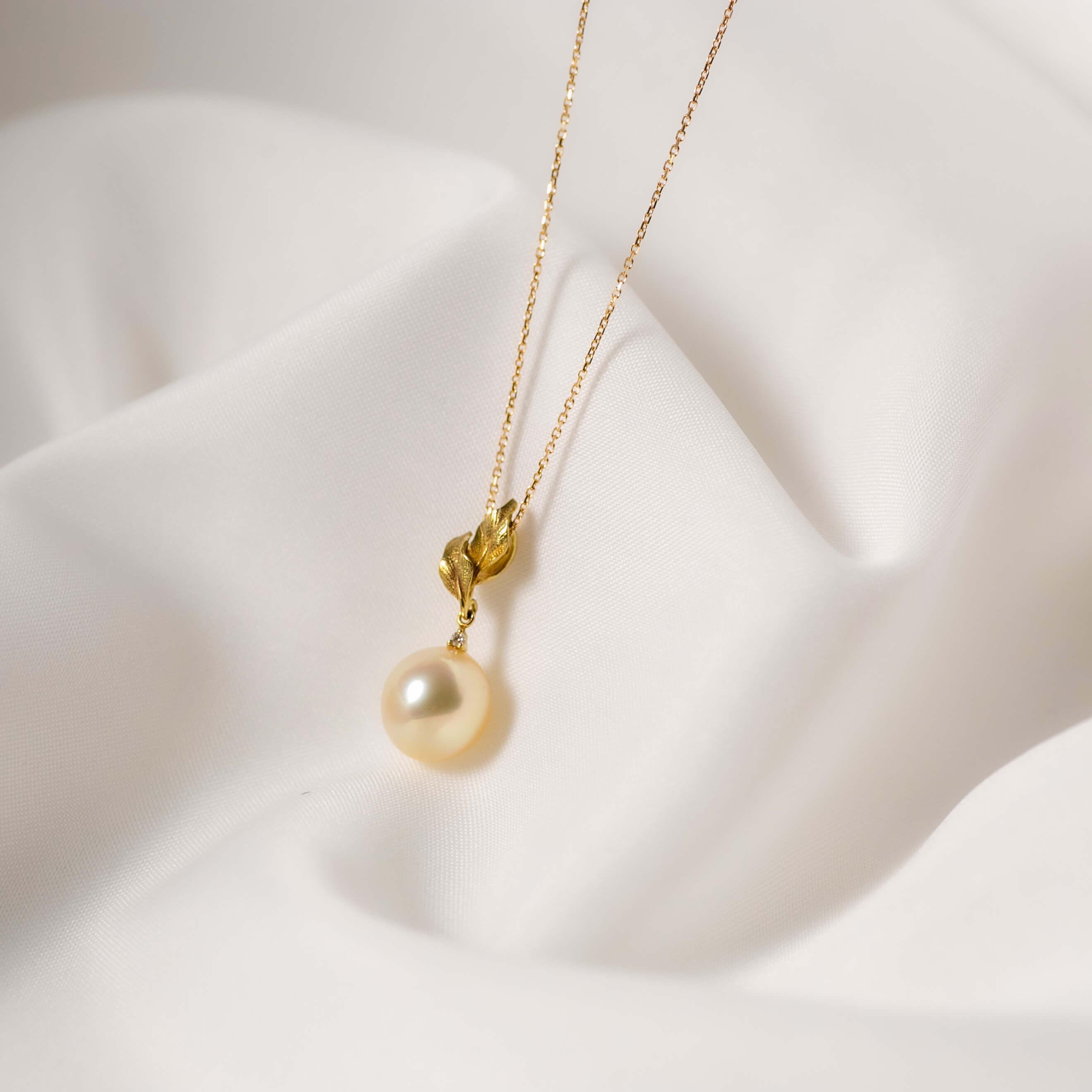 【ふるさと納税】【常盤木】ゴールデンパール（南洋 白蝶真珠） 10mm セミラウンド ダイヤモンド ペンダントトップ K18 イエローゴールド サムネイル3