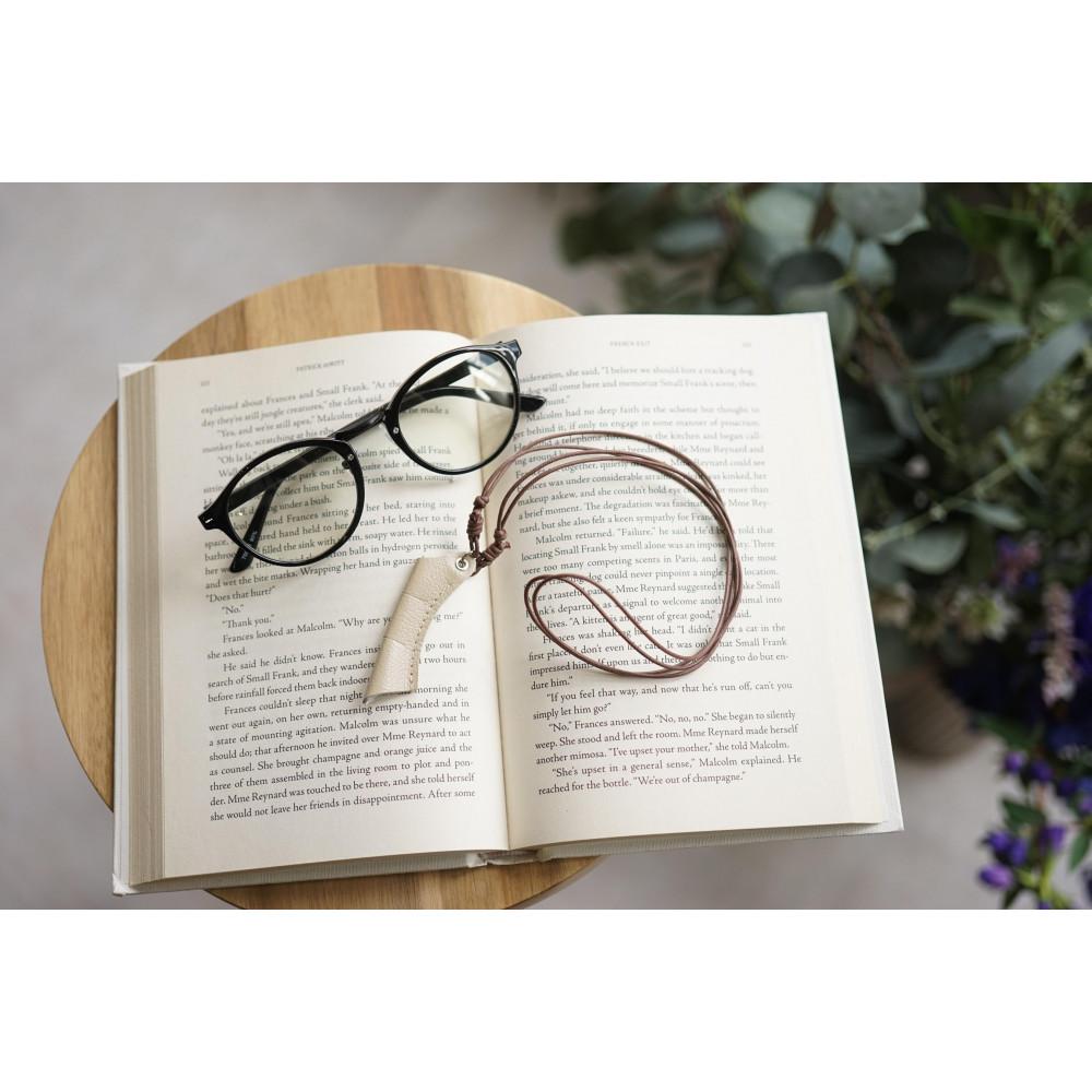 【ふるさと納税】Natuuca.ブランド 本革 メガネホルダー スリム 【ベージュ・ブラック セット】 サムネイル2