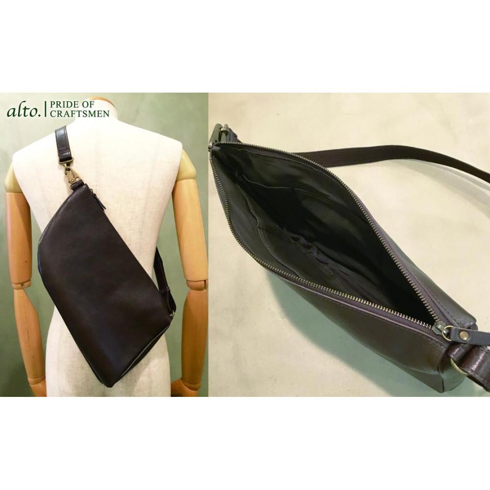 【ふるさと納税】【alto.】アニリンレザー　リバーシブルボディバッグ　AMSB-1223（ブラウン） | かばん ファッション 人気 おすすめ 送料無料 サムネイル3