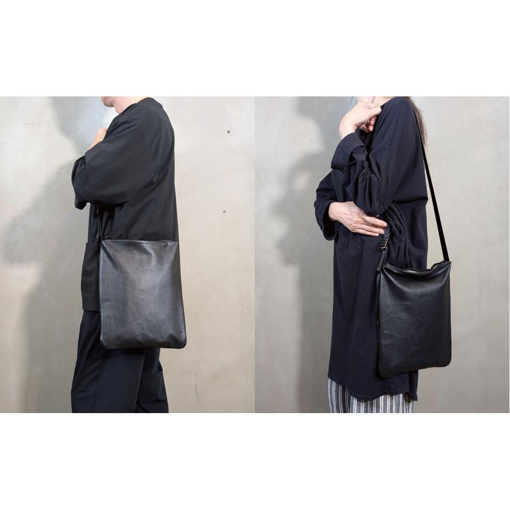 【ふるさと納税】【-LESS PREVAIL】Revive／マガジンサコッシュ（ブラック）　PSTB-6003 | かばん ファッション 人気 おすすめ 送料無料 サムネイル2