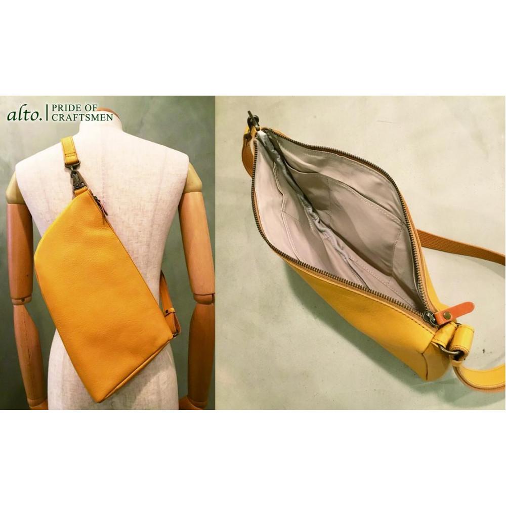 【ふるさと納税】【alto.】アニリンレザー　リバーシブルボディバッグ　AMSB-1223（キャメル） | かばん ファッション 人気 おすすめ 送料無料 サムネイル3