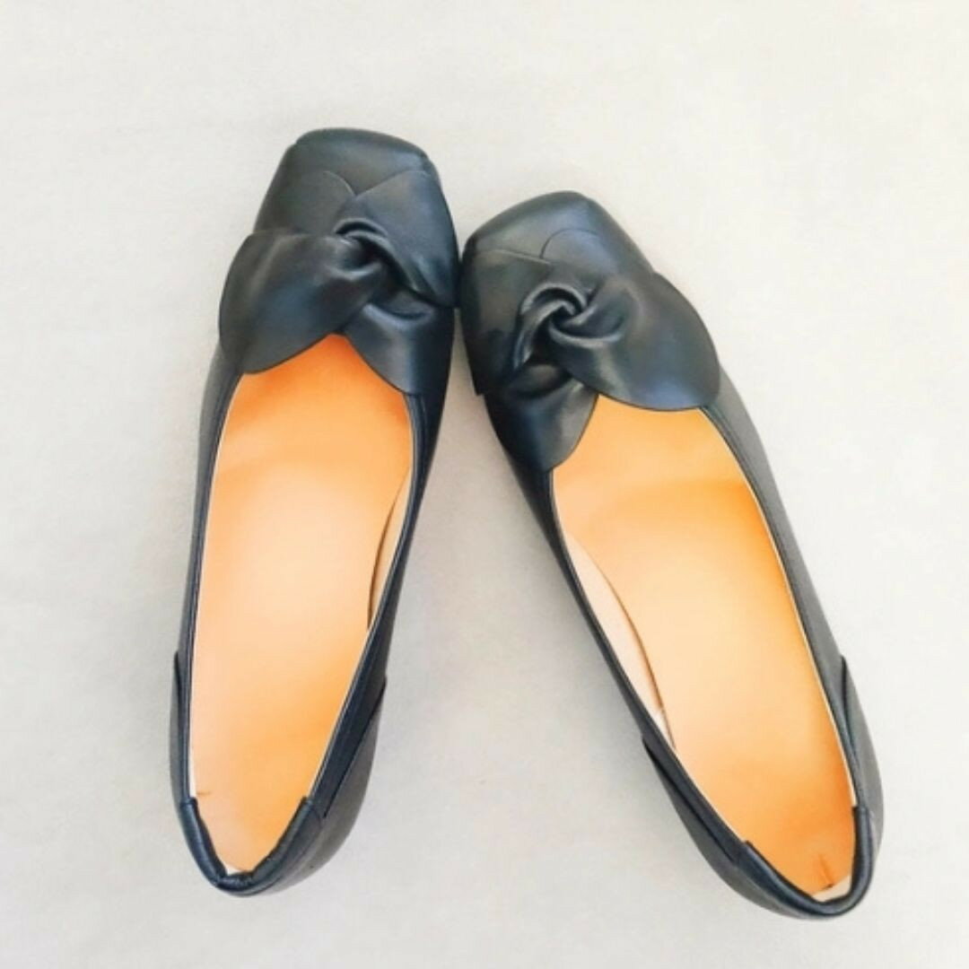 【ふるさと納税】【神戸靴】　フラワーリボンがお洒落な職人手作りパンプス | 神戸靴 靴 パンプス 痛くない フォーマル 普段履き 神戸職人仕立て サムネイル2