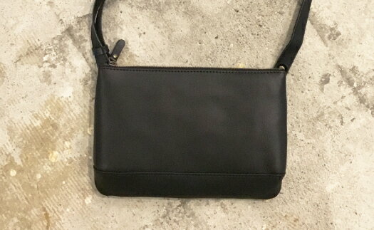 【ふるさと納税】【alto.】スマートショルダーバッグ／サコッシュ AKEB-3102（ブラック） サムネイル3