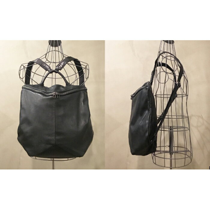 【ふるさと納税】【-Less】トライアングルフォルムリュック（L）　LMSB-0202（ブラック） サムネイル2