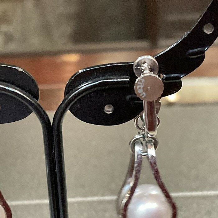 【ふるさと納税】とっても軽くて安全安心。チタン＆南洋真珠イヤリング【神戸のハンドメイド作家を応援しよう！！】　　 サムネイル2