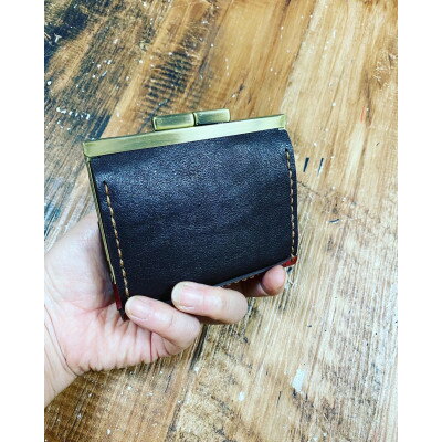 【ふるさと納税】オールレザーのがま口財布【デニポケmini】赤ポケット【1321135】 サムネイル3