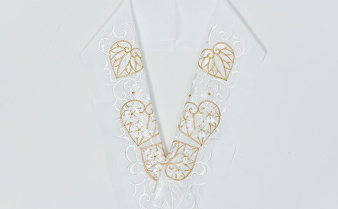 【ふるさと納税】半衿　あおいの柄　ししゅう　白地に白と金の糸 刺繍 織物 ファッション 和装 イベント篠原縫製 　お届け：ご入金確認後、約1週間ほどで発送いたします。 サムネイル3