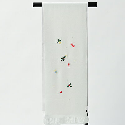 帯揚げ　白地　ちりめん　クリスマスの刺繍　帯上げ　着物に 織物 ファッション 和装 式 篠原縫製　お届け：ご入金確認後、約1週間ほどで発送いたします。