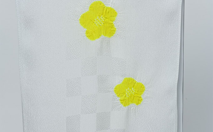 【ふるさと納税】帯揚げ　白地に黄色　絞り　輪出し　リンダシ　帯上げ　着物に 和装 小物 パーティー 誕生日会 周年 初釜 お茶会 入園 卒園 入学 卒業 結婚式 式典 セレモニー 篠原縫製　お届け：ご入金確認後、約1週間ほどで発送いたします。 サムネイル3