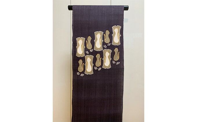 【ふるさと納税】名古屋帯　麻　ネコの柄　お仕立て上がり　お単衣　絽　紗に 和装 ファッション小物 和服 和装小物 着物 誕生日会 訪問着 お出かけ 猫柄 猫好き 猫模様 動物柄 篠原縫製　お届け：ご入金確認後、約2週間ほどで発送いたします。 サムネイル3