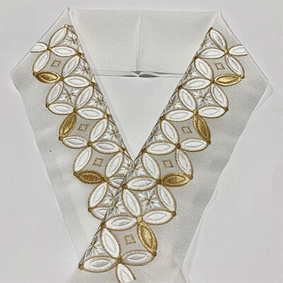半衿　白地に白とゴールドの七宝繋ぎ柄　刺繍 和装 ファッション小物 和服 和装小物 着物 訪問着 卒業式 入学式 誕生日会 周年記念 式典 洗える 篠原縫製　お届け：ご入金確認後、約1週間ほどで発送いたします。