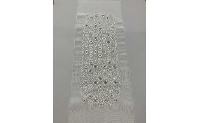 【ふるさと納税】半衿　白糸とゴールドの糸で小さめの七宝繋ぎの柄 和装 ファッション小物 和服 和装小物 着物 訪問着 卒業式 入学式 誕生日会 周年記念 式典 洗える 篠原縫製　お届け：ご入金確認後、約1週間ほどで発送いたします。 サムネイル3