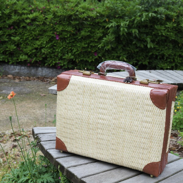 【伝統工芸士作】　行李アタッシュケース（小）赤茶 / アタッシュケース 軽量 丈夫 防虫効果 調湿性 赤茶色 伝統工芸品 豊岡杞柳細工 柳行李 天然素材 高級 おしゃれ かごバッグ レトロ 和テイスト 手作り ハンドメイド 日本製