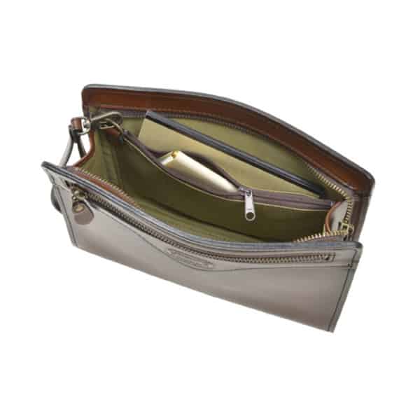 【ふるさと納税】豊岡産鞄 SADDLE 牛革シャドー 三角ポーチ（01009-04）チョコ / 本革 メンズ ビジネスバッグ かばん セカンド クラッチバッグ サムネイル2