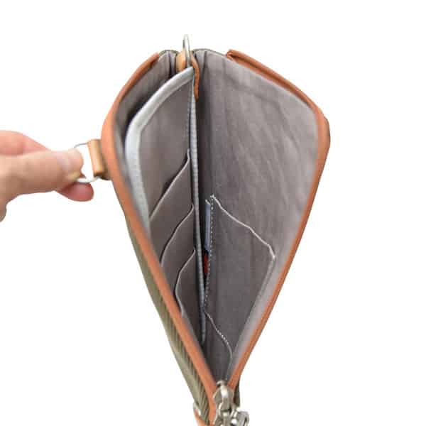 【ふるさと納税】豊岡鞄 THYMEBUCKS ELDER クロスミニショルダー マルロゴ カーキ / タイムバックス エルダー スマホショルダー ブランド レディース スマホポシェット 斜め掛け 大人 かわいい おしゃれ 肩掛け スマホ ショルダーバッグ ポーチ サムネイル3