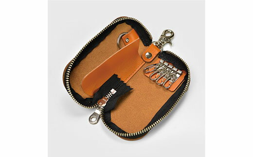 【ふるさと納税】LUGGEX レザーキーケース キャメル 35-0204-51 / ラジエックス キーケース 牛革 LWG認証レザー使用 ナスカン付 高級 革小物 ブランド 革製品好き シンプル 無地 おしゃれ かっこいい メンズ レディース 日本製 オレンジ ブラウン サムネイル2