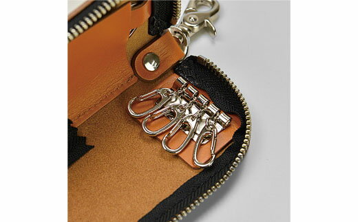 【ふるさと納税】LUGGEX レザーキーケース キャメル 35-0204-51 / ラジエックス キーケース 牛革 LWG認証レザー使用 ナスカン付 高級 革小物 ブランド 革製品好き シンプル 無地 おしゃれ かっこいい メンズ レディース 日本製 オレンジ ブラウン サムネイル3