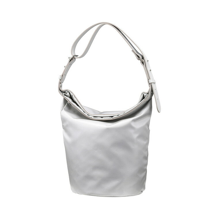 【ふるさと納税】豊岡鞄 TUTUMU colon Rich S4800RI シルバーグレー・ブラック / 2way ショルダーバッグ トートバッグ 肩掛け 手提げ 軽量 撥水 収納力 B5ノート収納 レディース 高級感 おしゃれ ツヤ感 光沢 エレガント シンプル デザイン 無地 コロン 木和田正昭商店 サムネイル2