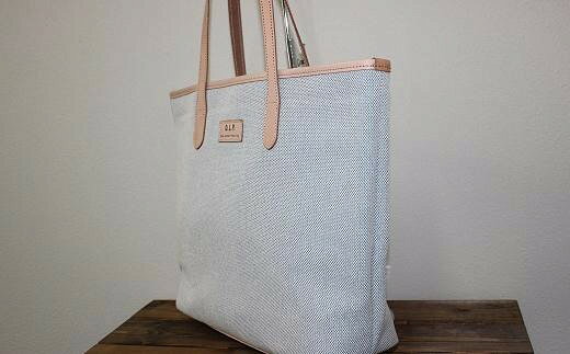 【ふるさと納税】リフレッシングトートバック （ブルー） / かばん バッグ トート 先染め コットン 霜降り生地 天然素材 爽やか コンパクト 太番手 ヌメ皮 サムネイル2