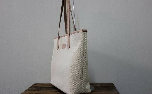 【ふるさと納税】リフレッシングトートバック （イエロー） / かばん バッグ トート 先染め コットン 霜降り生地 天然素材 爽やか コンパクト 太番手 ヌメ皮 サムネイル2