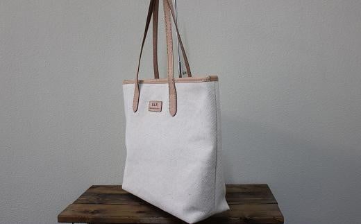 【ふるさと納税】リフレッシングトートバック （生成） / かばん バッグ トート 先染め コットン 霜降り生地 天然素材 爽やか コンパクト 太番手 ヌメ皮 サムネイル2