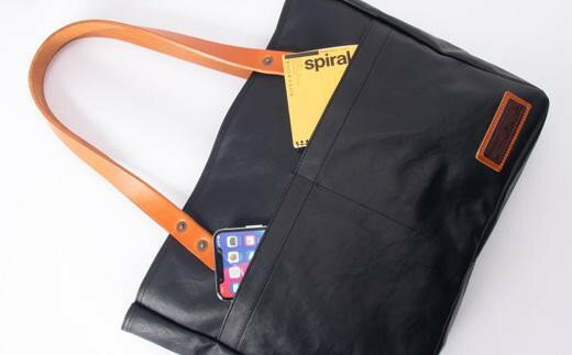 【ふるさと納税】トート 豊岡鞄 BERMAS 横型トート天ファスナー 60486（ブラック） かばん バッグ トート モバイル対応 クッションポケット 牛革 バーマス サムネイル2