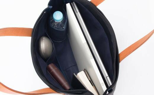 【ふるさと納税】トート 豊岡鞄 BERMAS 横型トート天ファスナー 60486（ブラック） かばん バッグ トート モバイル対応 クッションポケット 牛革 バーマス サムネイル3