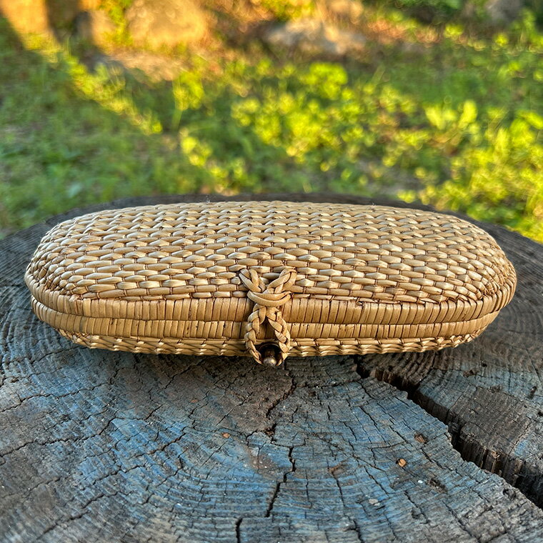 【ふるさと納税】migiwa 柳の皮染めメガネケース / 伝統工芸品 行李編み メガネケース メガネ入れ 眼鏡 めがね 天然素材 高級 おしゃれ 和テイスト 大人 手作り ハンドメイド 日本製 サムネイル2