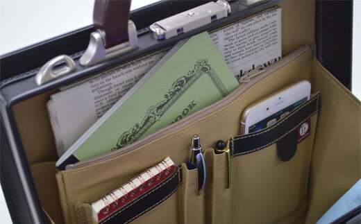 【ふるさと納税】JCハミルトン 木手縦型大開きダレス（22310-01）黒 / J.C HAMILTON A4ファイルサイズ ダレスバッグ ダレス メンズ ビジネスバッグ ブリーフケース サムネイル2