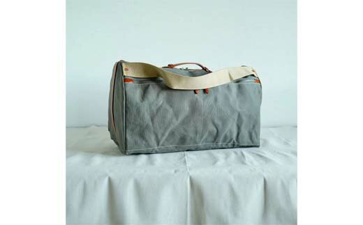 【ふるさと納税】木の庄帆布 ネオボストン ボストンバッグ ( ホワイト・セメントグレー・カーボングレー・ブラック・ネイビー・ベージュ・Dチョコ・キャメル・ターフグリーン・バーミリオン ) / KinoshoTransit Bon Voyage CANVAS NEO BOSTON BAG 担げる ボストンバッグ サムネイル3