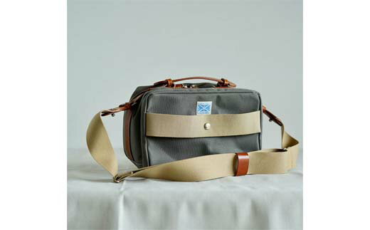 【ふるさと納税】木の庄帆布 キャンバスゴルフラウンド カートラック ショルダーバッグ（セメントグレー）/ Kinosho TRANSIT Bon Voyage CART LUCK BAG18merci ゴルフ ラウンドバッグ カバン 鞄 メンズ レディース グレー 灰色 サムネイル2