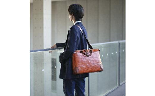 豊岡鞄 craftsmanship クロコ型ブリーフ サンセット 197712 / 木和田正昭商店 クロコダイル調 本革 ブリーフケース ビジネスバッグ メンズ ビジネスカジュアル カバン バッグ A4ファイル収納 手持ち ショルダーベルト付属 2way