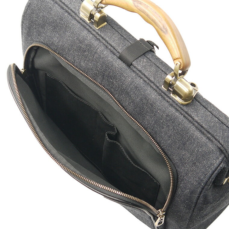 【ふるさと納税】豊岡鞄 井原デニムダレスバッグ ネイビー 2501 / 足立 井原デニム ダレスバッグ 3WAY 手提げ リュック ショルダーバッグ iPad タブレット 収納 底鋲 高級 おしゃれ シンプル デザイン バッグ かばん カバン 鞄 サムネイル3